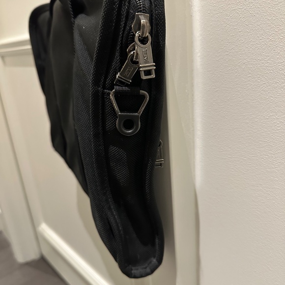 Tumi Briefcase - Picture 7 of 11